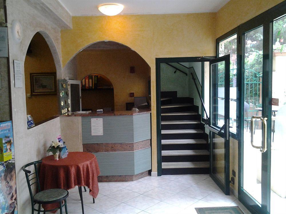 Hotel Lady Susanna Varazze Extérieur photo
